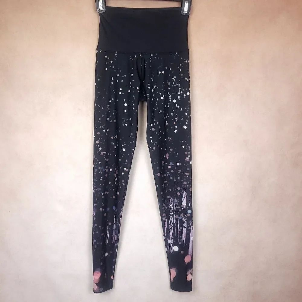 Onzie Black Graphic Print High Rise Hot Yoga Leggings Firefly Size XS